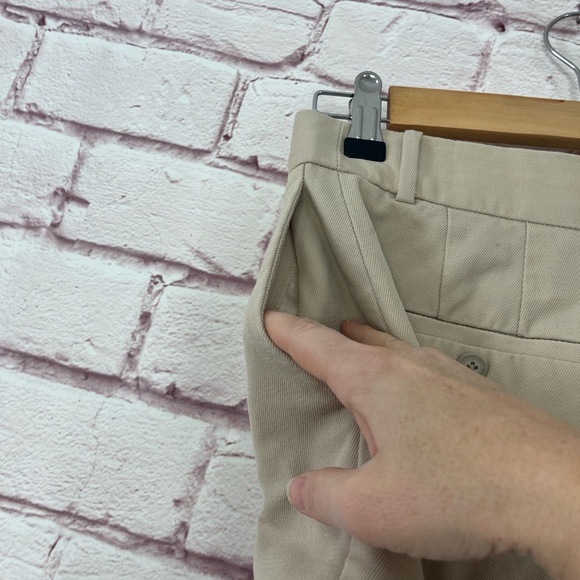 Babaton Agency Short 3” Taupe Beige Wool Blend Like New Small - Picture 7 of 10